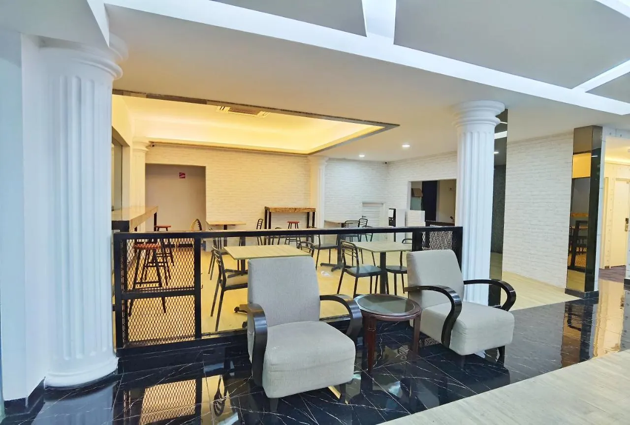 Smor Hotel Johor Bahru 3*,